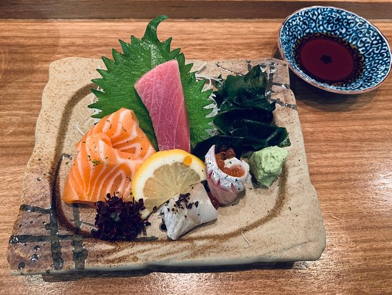 Pesta Sushi Dan Sashimi Di Restoran Jepang Terbaik Di Singapura